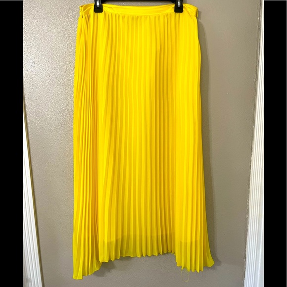 Target Dresses & Skirts - Target Disney Princess collection yellow pleated midi skirt 🌹💛